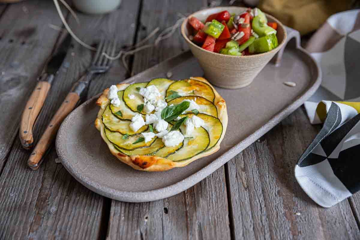 Savourez ces tartelettes tatin de courgette et chèvre