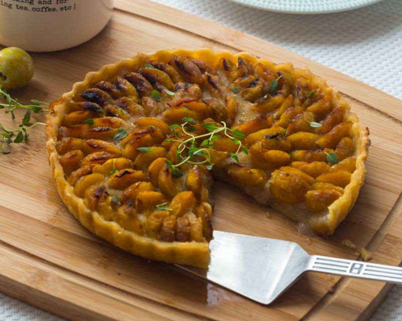 Tarte mirabelle et thym à la crème d’amande