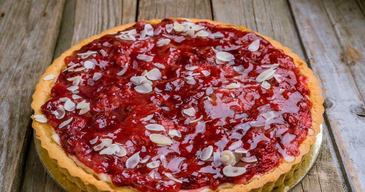 Une tarte aux pralines roses qui en met plein la vue