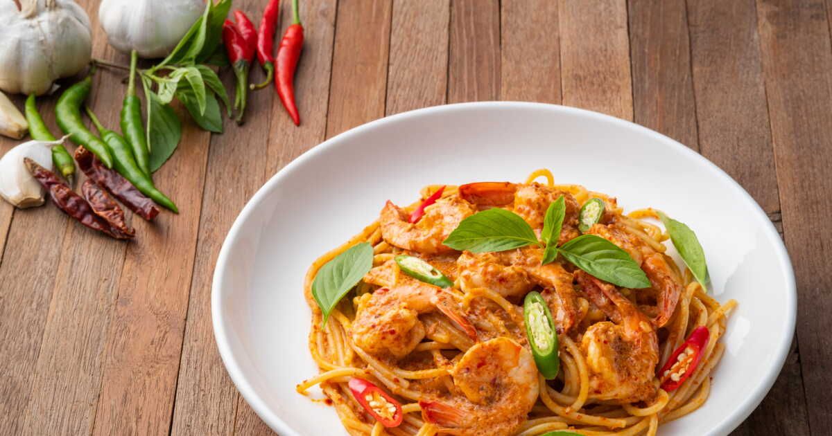 Une explosion de saveurs avec des pâtes aux crevettes et curry