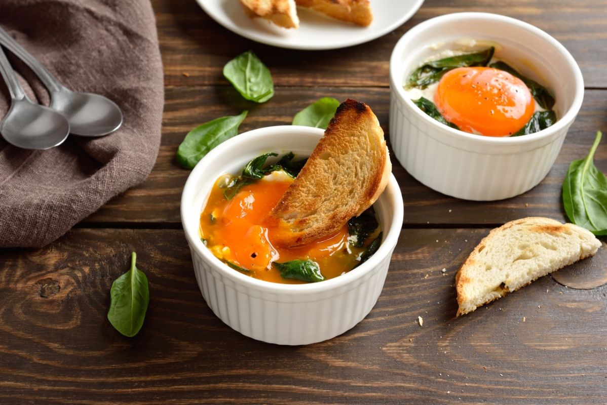 Découvrez comment savourer les œufs au petit-déjeuner de manière saine selon la Mayo Clinic