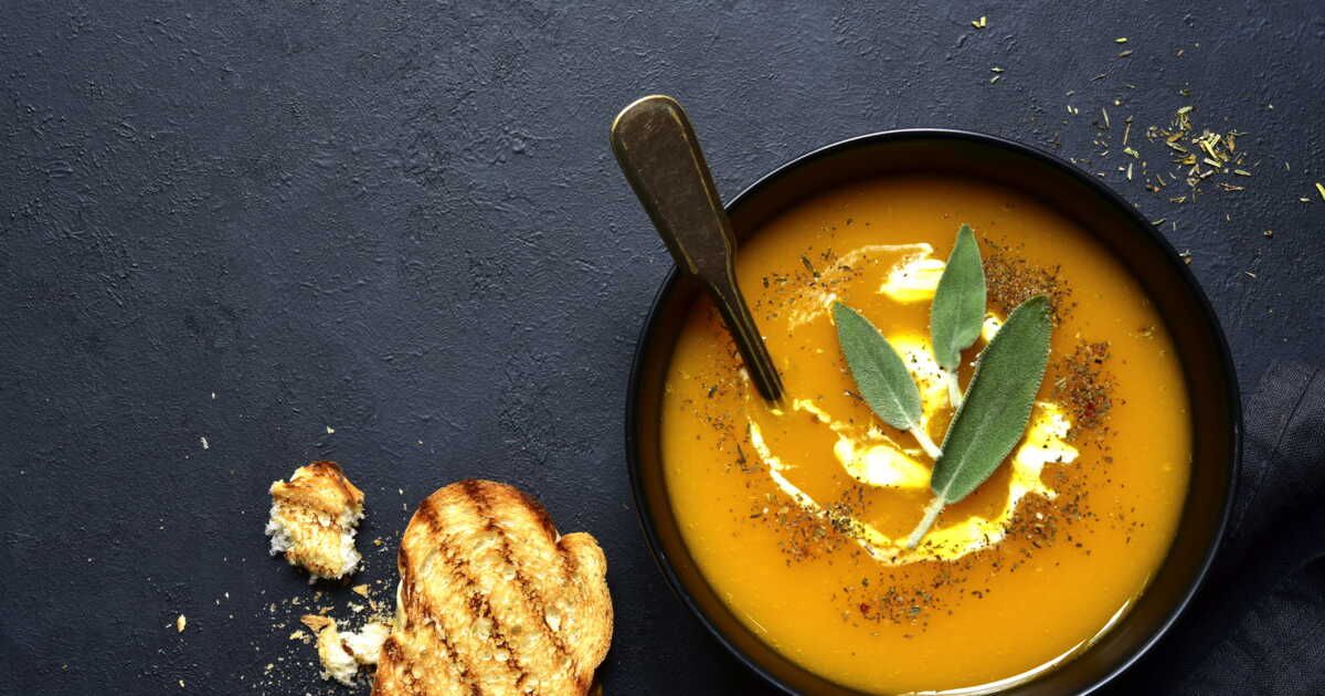 Savourez l'hiver avec nos 100 recettes de soupes réconfortantes