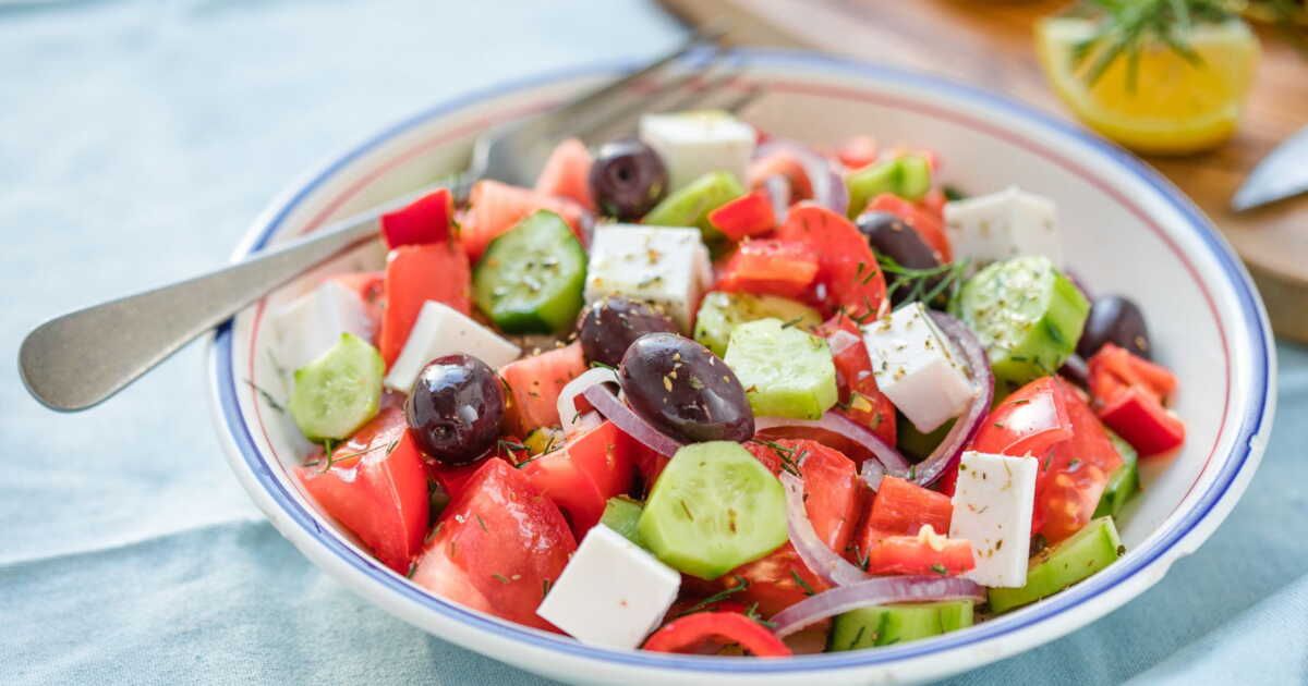 La salade grecque : la recette traditionnelle révélée par Laurent Mariotte
