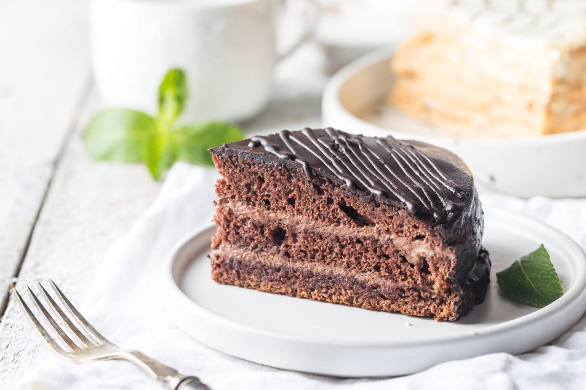 Découvrez l'astuce secrète des pâtissiers pour sublimer vos gâteaux au chocolat