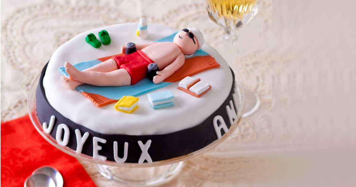 Plongée gourmande dans le gâteau des vacances