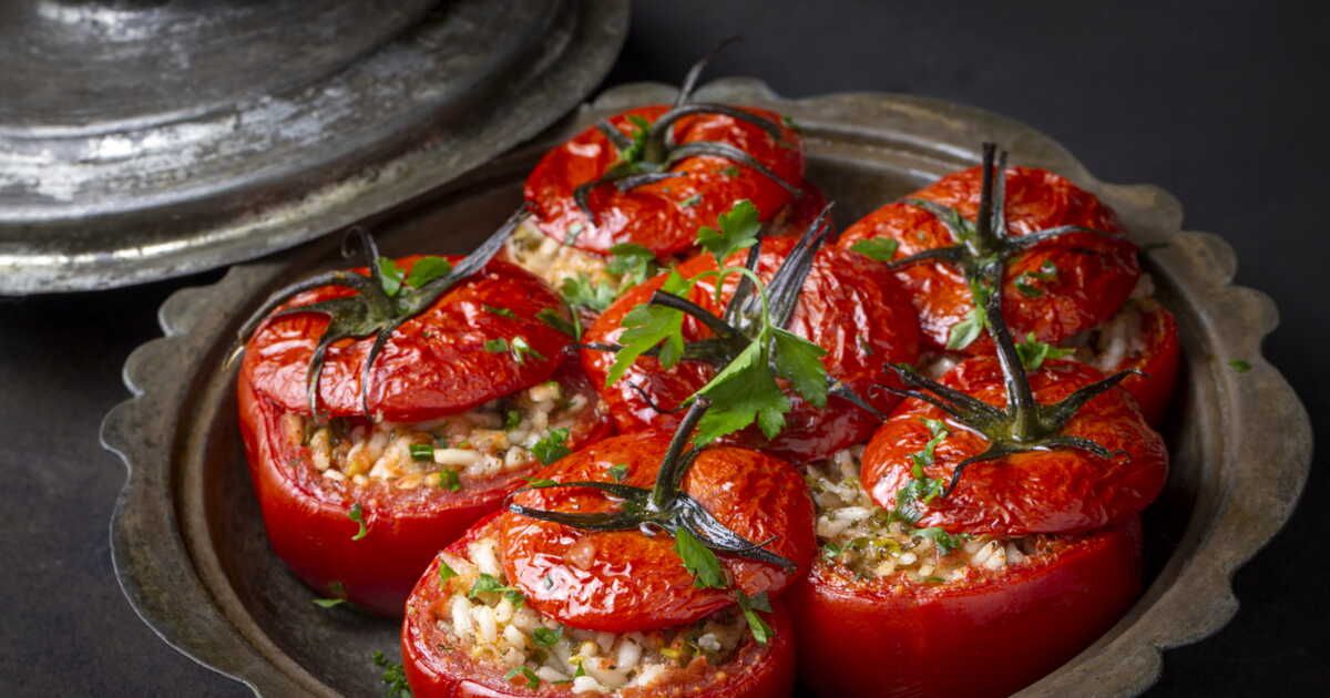 Savourez l'authenticité des tomates farcies de la nonna