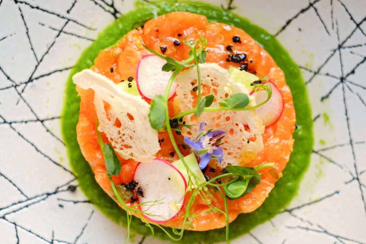 Savourez un tartare de saumon et guacamole signé Cyril Lignac