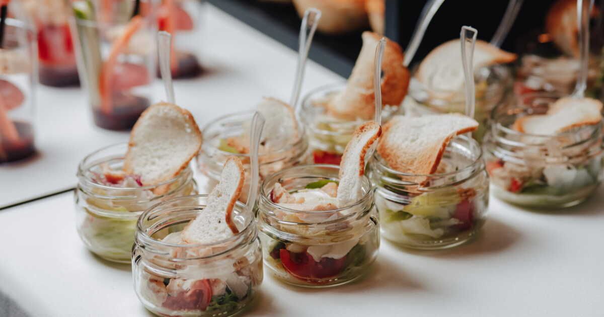 Verrines chaudes : 23 recettes irrésistibles pour un apéro de Noël inoubliable