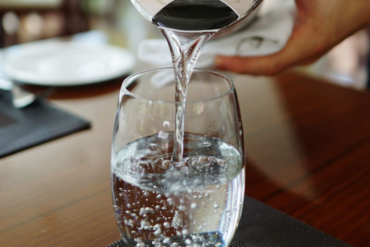 Eau gratuite au restaurant : un droit à connaître