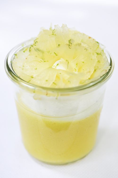 Une île flottante ananas citron vert pour les amateurs de douceur