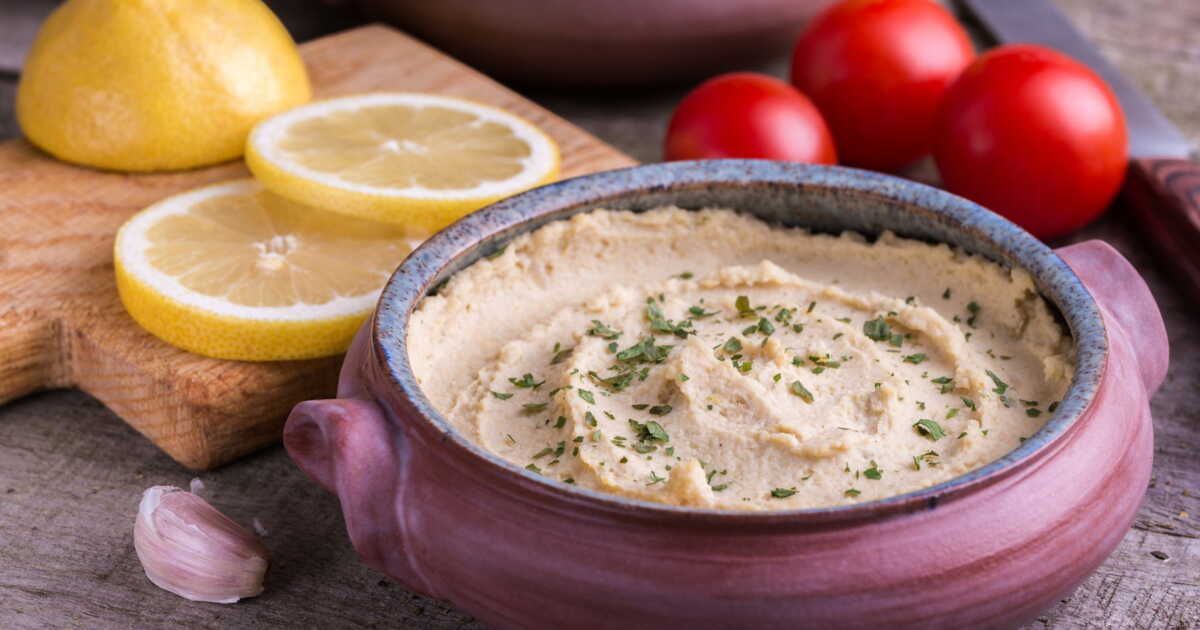 Crème d'ail rôtie : le dip apéro facile à cuisiner pour changer de la tapenade