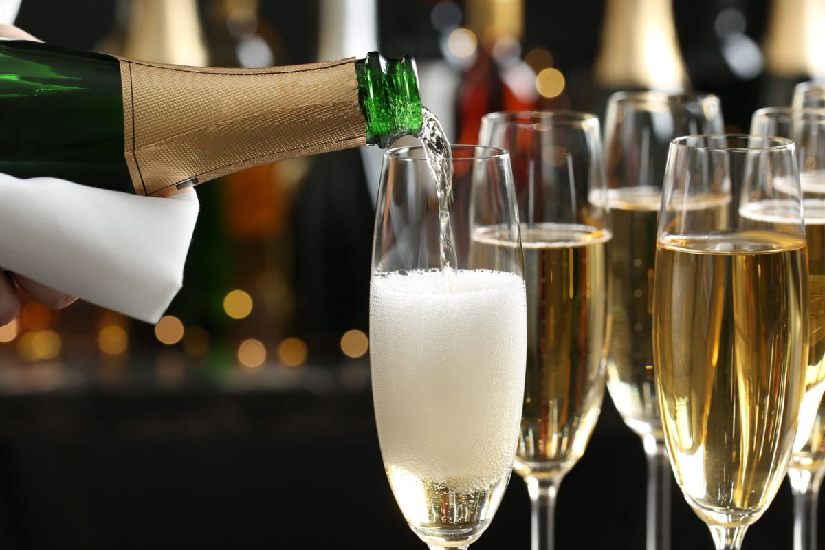 un champagne économique chez lidl fait sensation auprès d'un sommelier