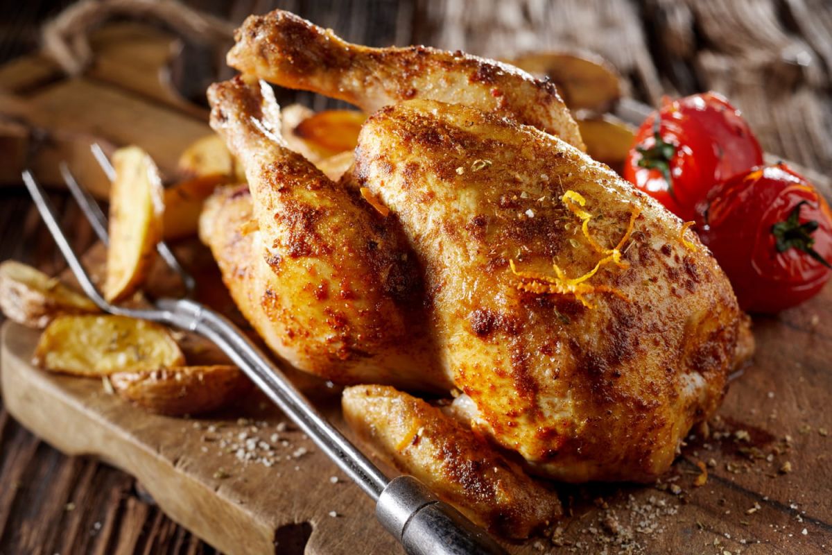 réchauffer un poulet rôti sans four : la méthode incontournable