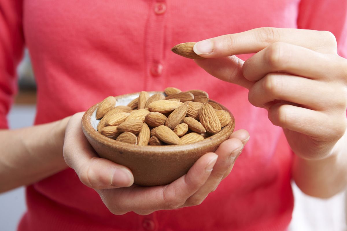 les secrets des amandes : ce que vous devez absolument faire avant de les déguster
