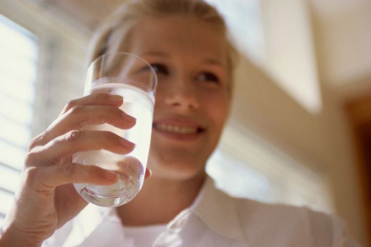 L'hydratation, clé pour atténuer la douleur