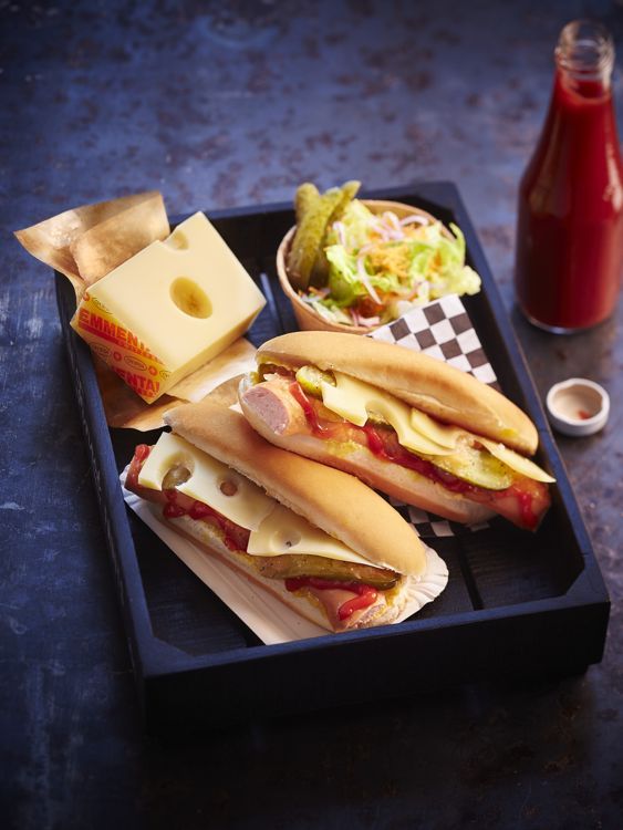La recette incontournable du hot dog revisité au goût suisse