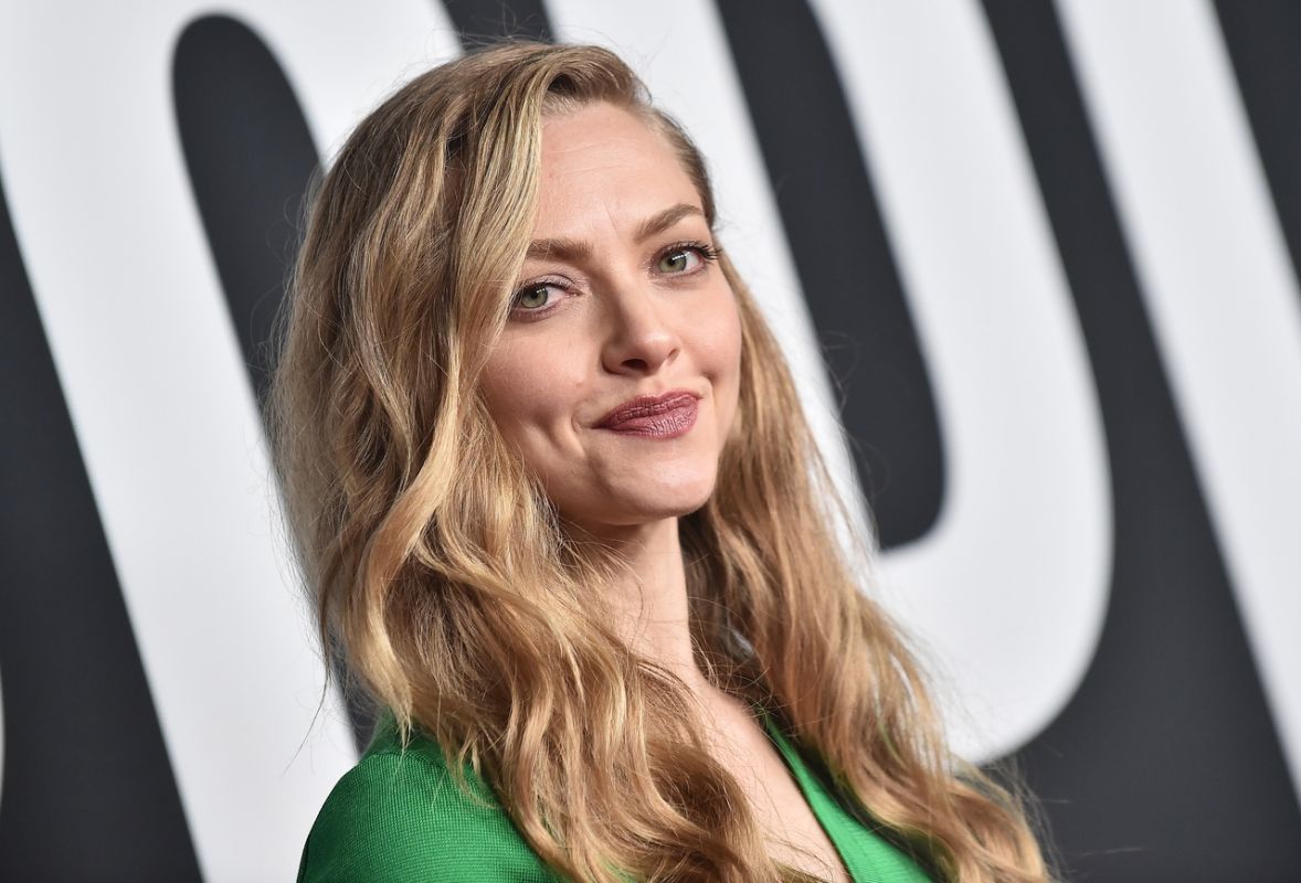 Amanda Seyfried dévoile sa routine matinale inédite avant la sortie de La Femme de ménage