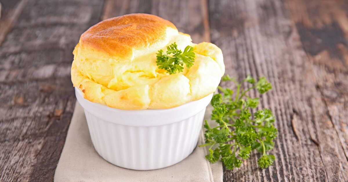 Philippe Etchebest dévoile sa recette inédite de soufflé au fromage