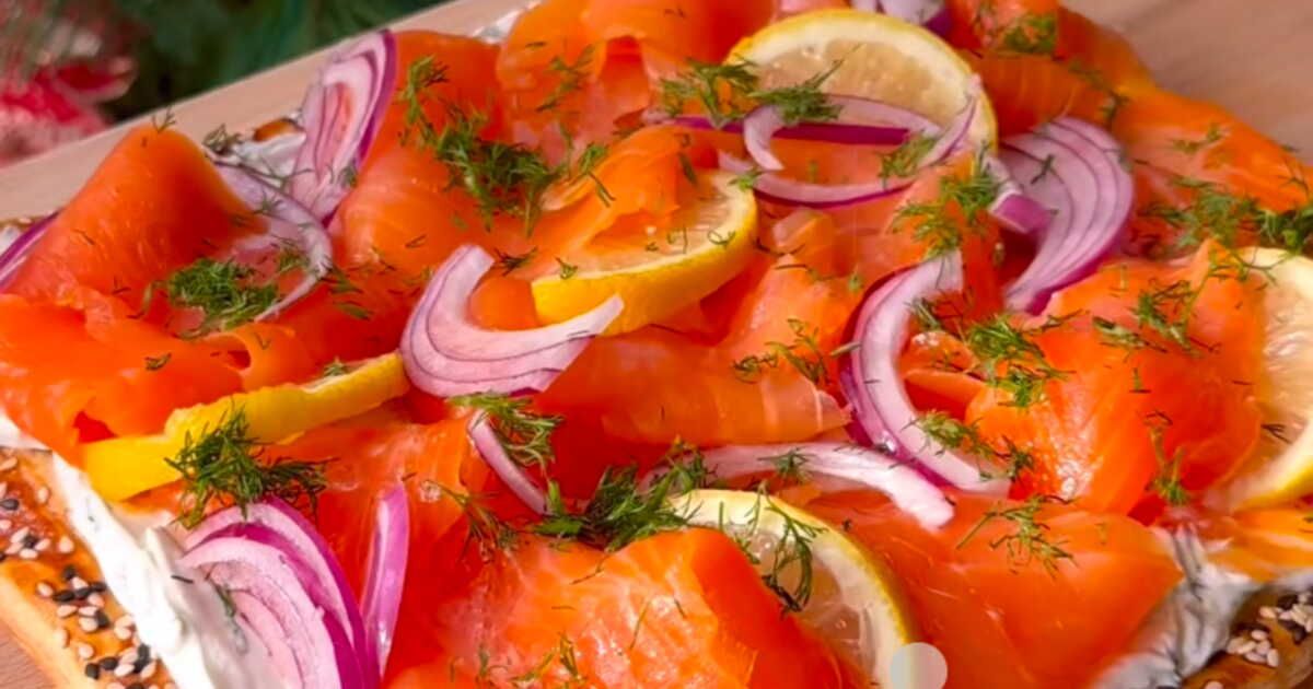 une tarte au saumon fumé pour un apéro de fête en un rien de temps